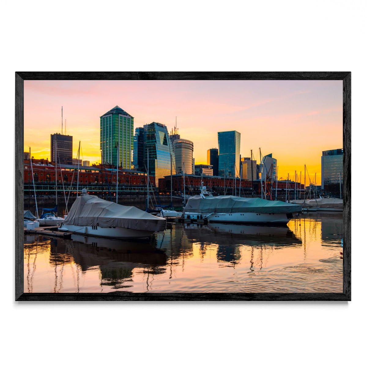Reflejos de un atardecer en el dique 4 - FotoH N