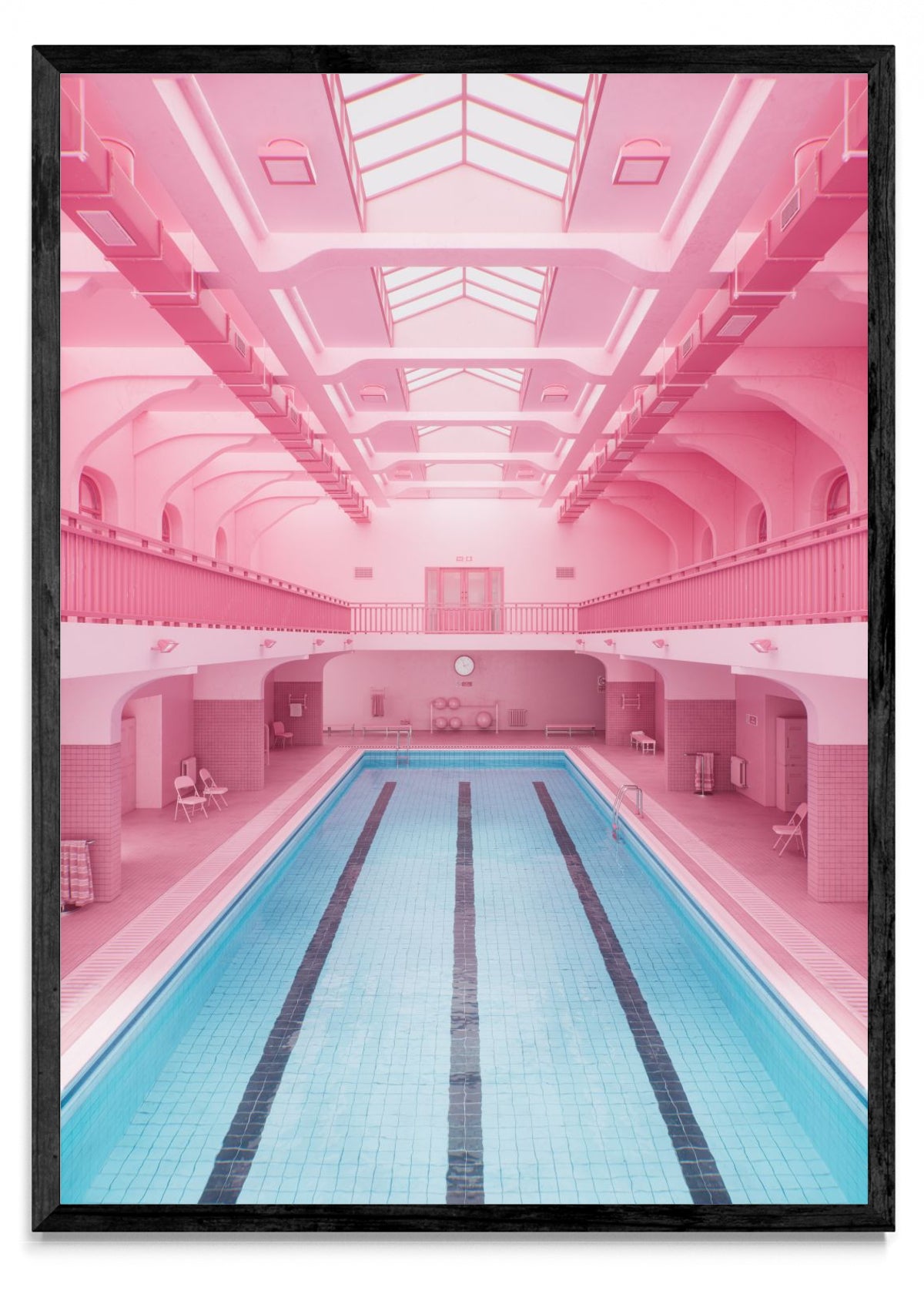 Public Pool - Open Shot - Retrato N