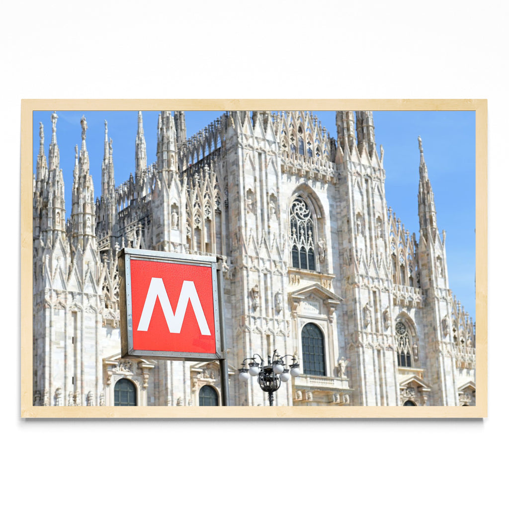 Cartel de metropolitana en la catedral de Milan - FotoH MC