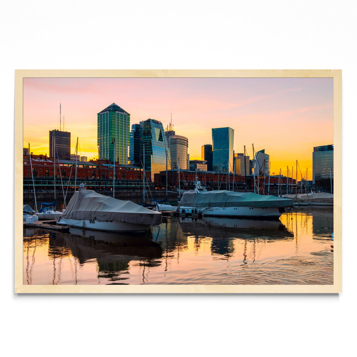 Reflejos de un atardecer en el dique 4 - FotoH MC