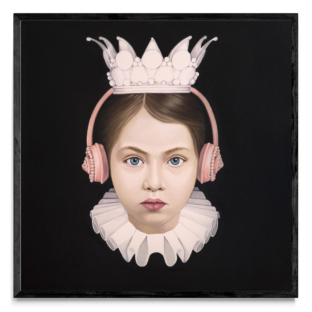 Pink Corona Girl - Cuadrado N