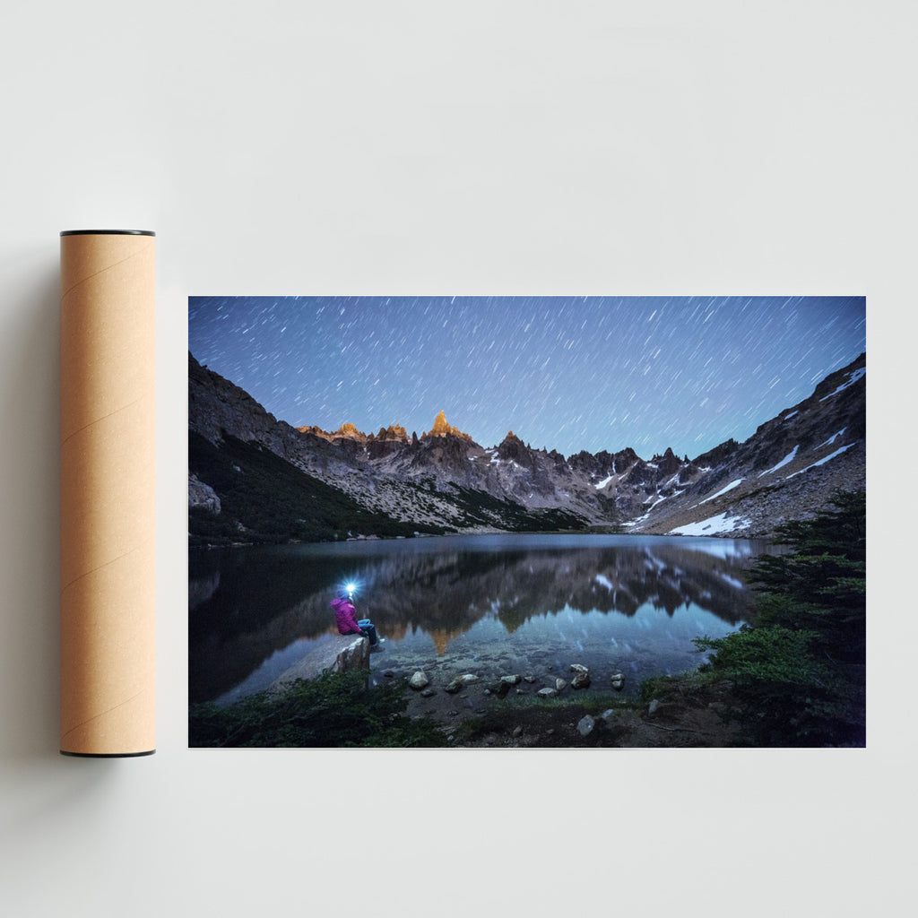 Las montañas despiertas de noche - FotoH solo print