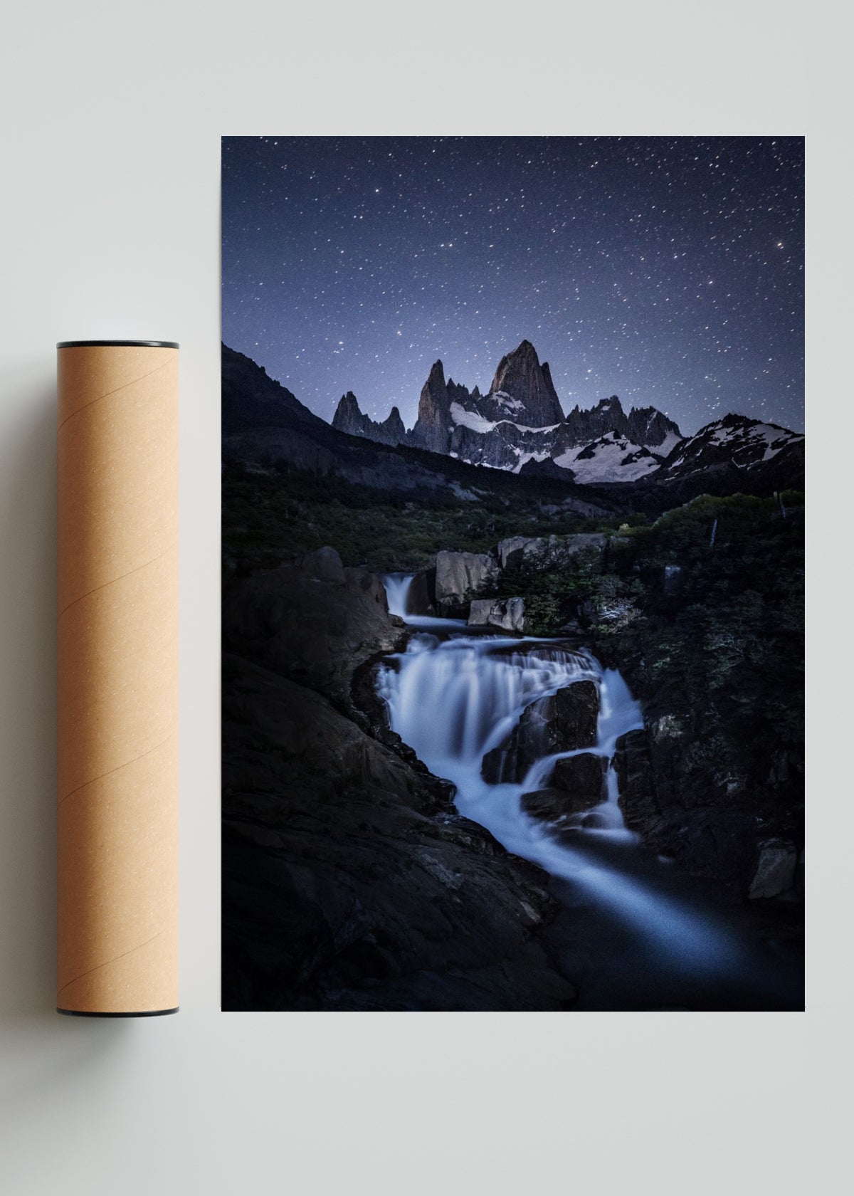 Chalten iluminado por las estrellas - FotoV Solo print