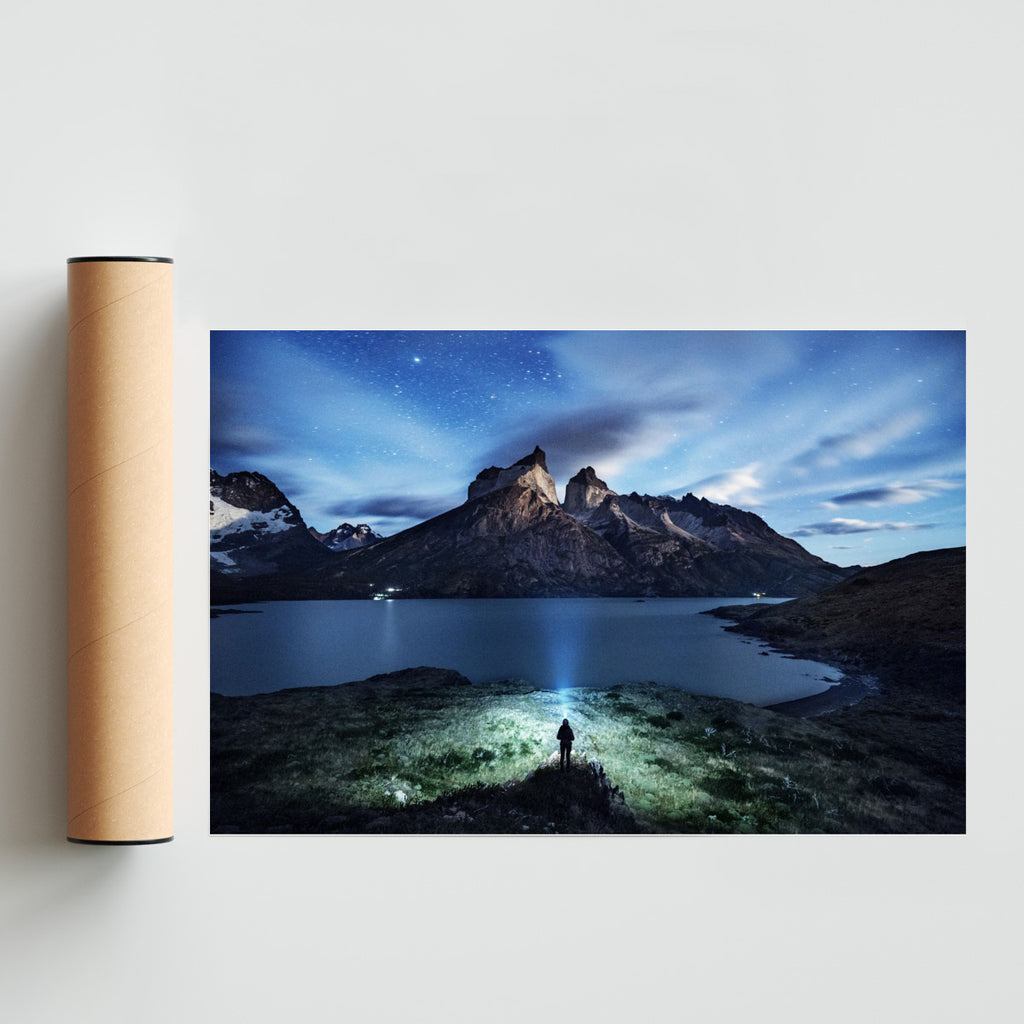 La luz de la luna iluminando las Torres - FotoH solo print