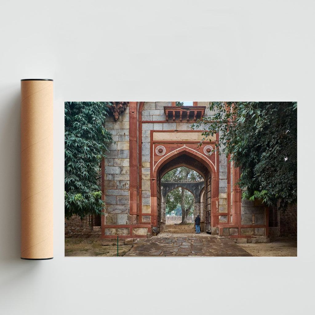 Caminando en Nueva Delhi.India - FotoH solo print