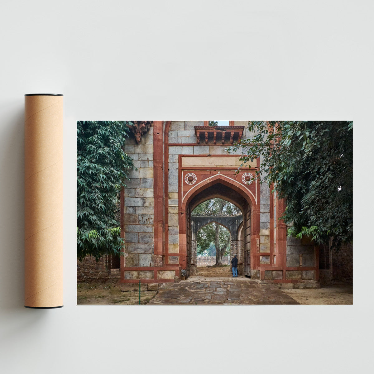 Caminando en Nueva Delhi.India - FotoH solo print