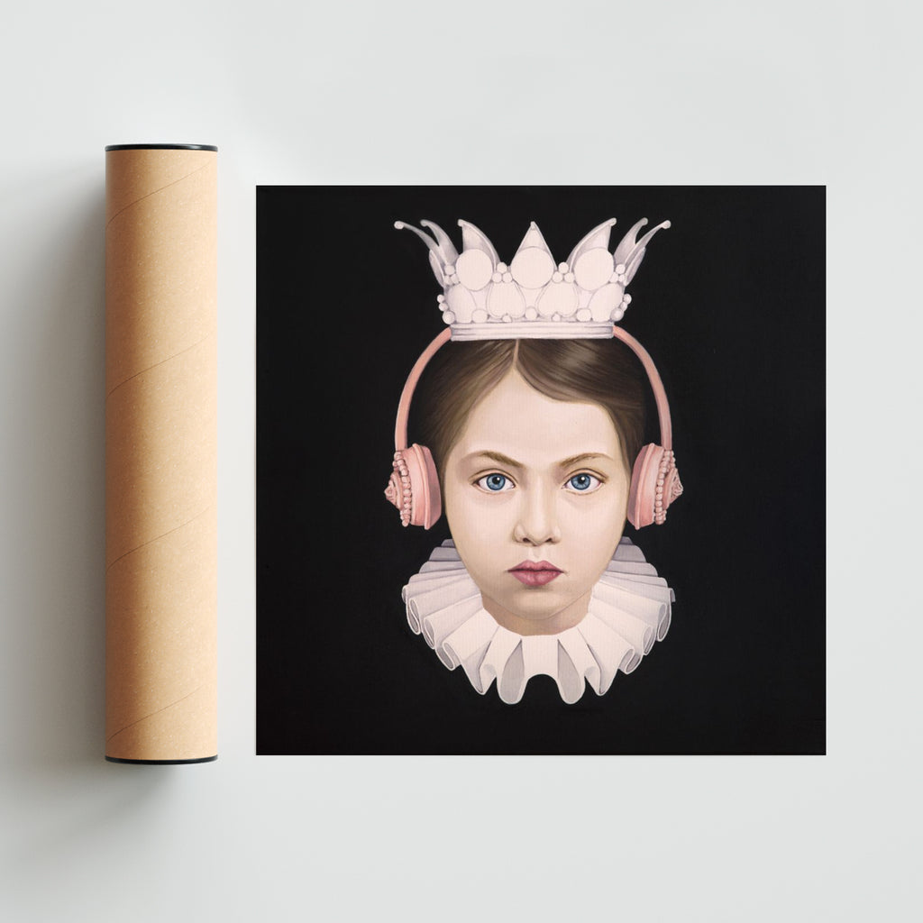 Pink Corona Girl - Cuadrado solo print