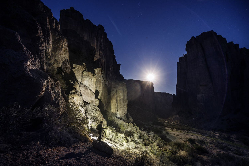 Puesta de Luna en el Cañadón