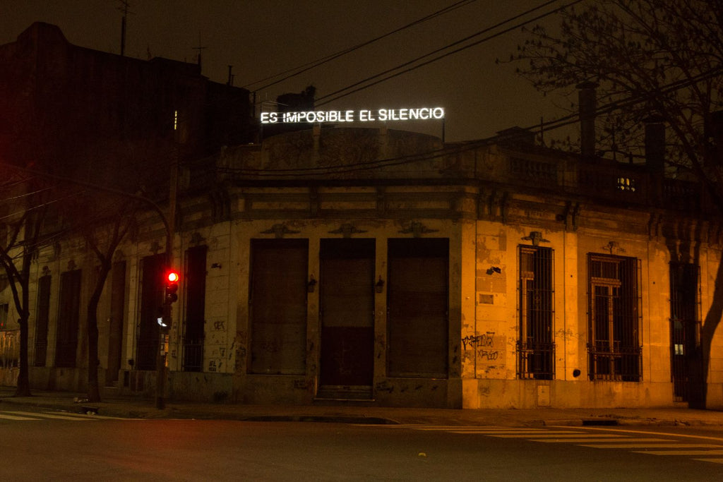 Es imposible el silencio