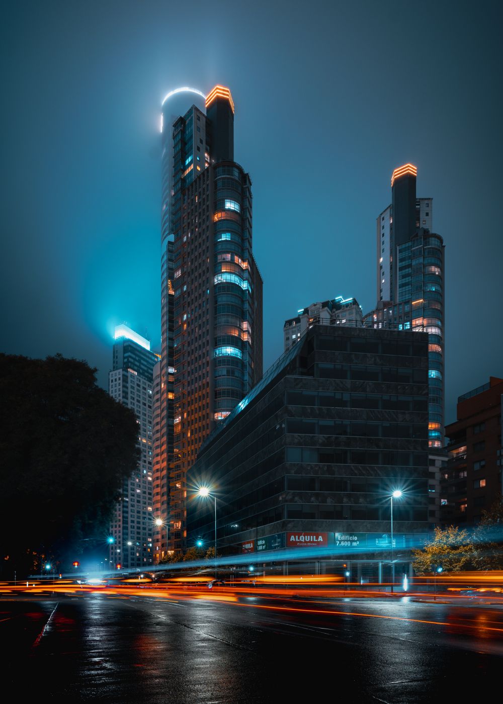 Gigantes en la niebla