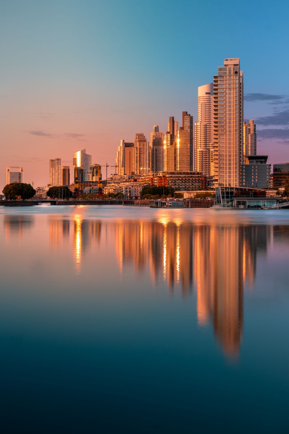 Skyline de Puerto Madero desde el dique 1